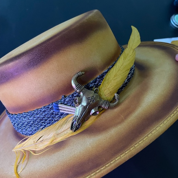 Beautiful wide brim hat. Never worn. - Picture 3 of 7